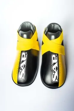 Calzari Parapiedi SAP Raptor 2.0 Da Kick Boxing -Guanti calzari sap raptor nero giallo 1