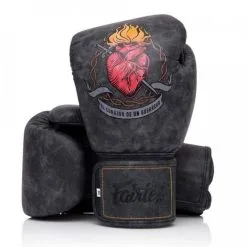 Guantoni Muay Thai Fairtex The Heart Of Warrior