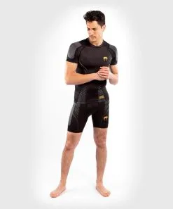 Rashguard Venum Athletics Nero-oro Maniche Corte -Guanti rashguard venum athletics maniche corte nero oro 5