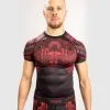 Rashguard Venum Nakahi Maniche Corte -Guanti rashguard venum nakahi maniche corte nero rosso 1